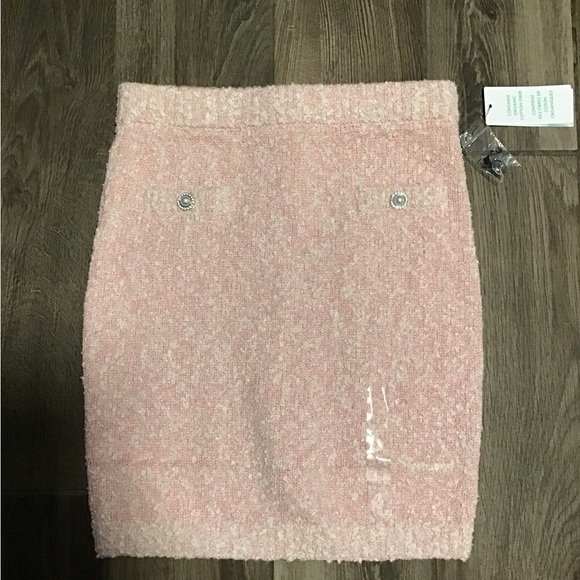 Guess Dresses & Skirts - NWT!  Guess Blush Pink Tweed Pencil Skirt